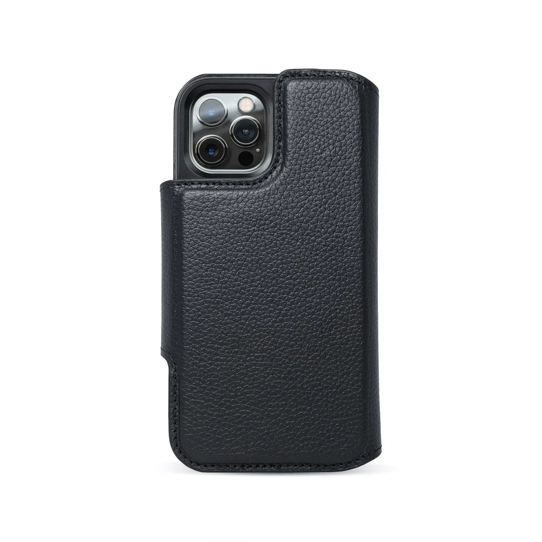 MagSafeĀ® Compatible Leather Flip Wallet - Image 3