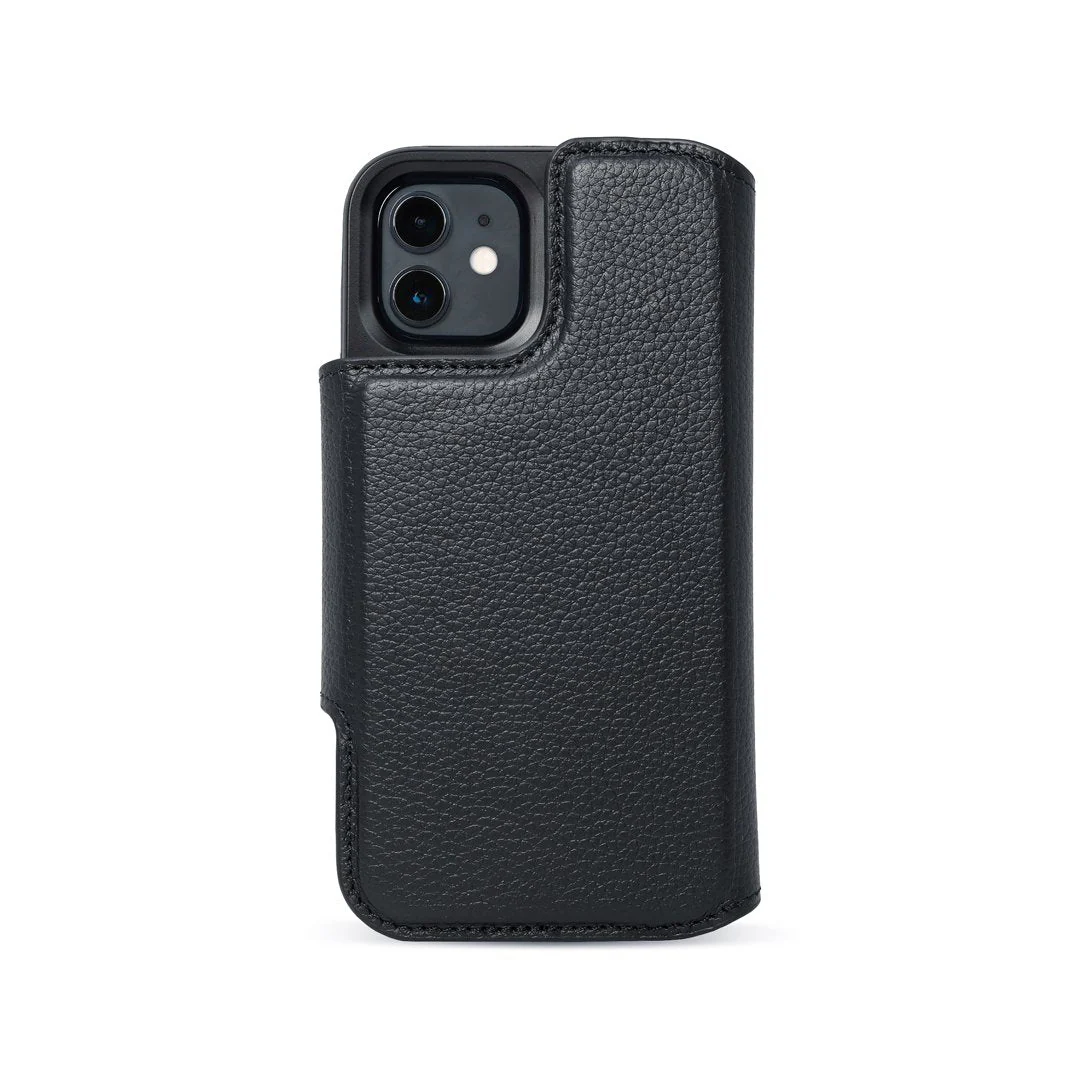 MagSafeĀ® Compatible Leather Flip Wallet - Image 4