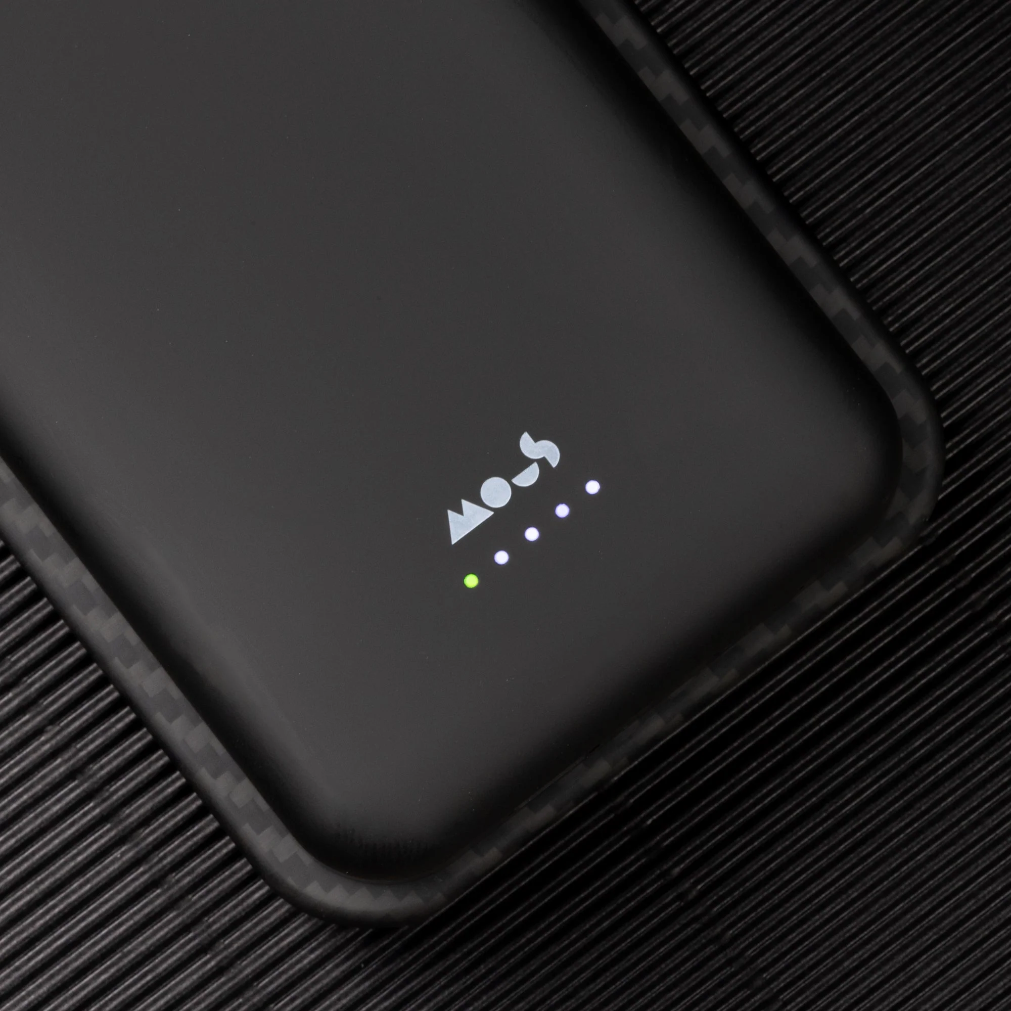 MagSafeĀ® Compatible Wireless Power Bank - Image 4