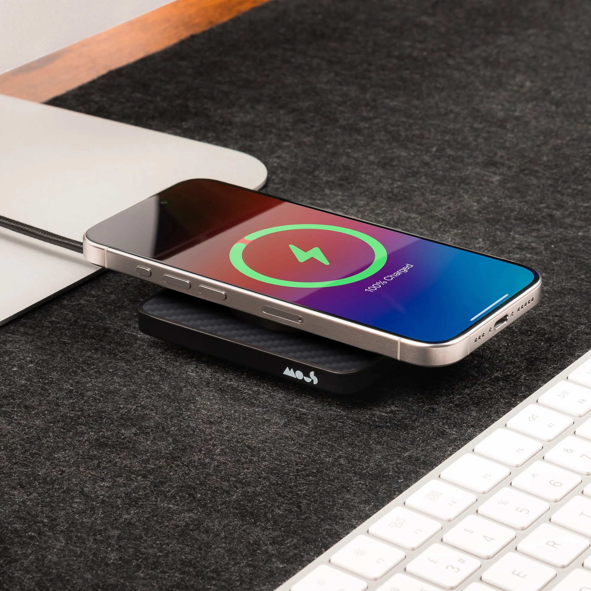Aramid Fibre Wireless Charging Pad - Image 4